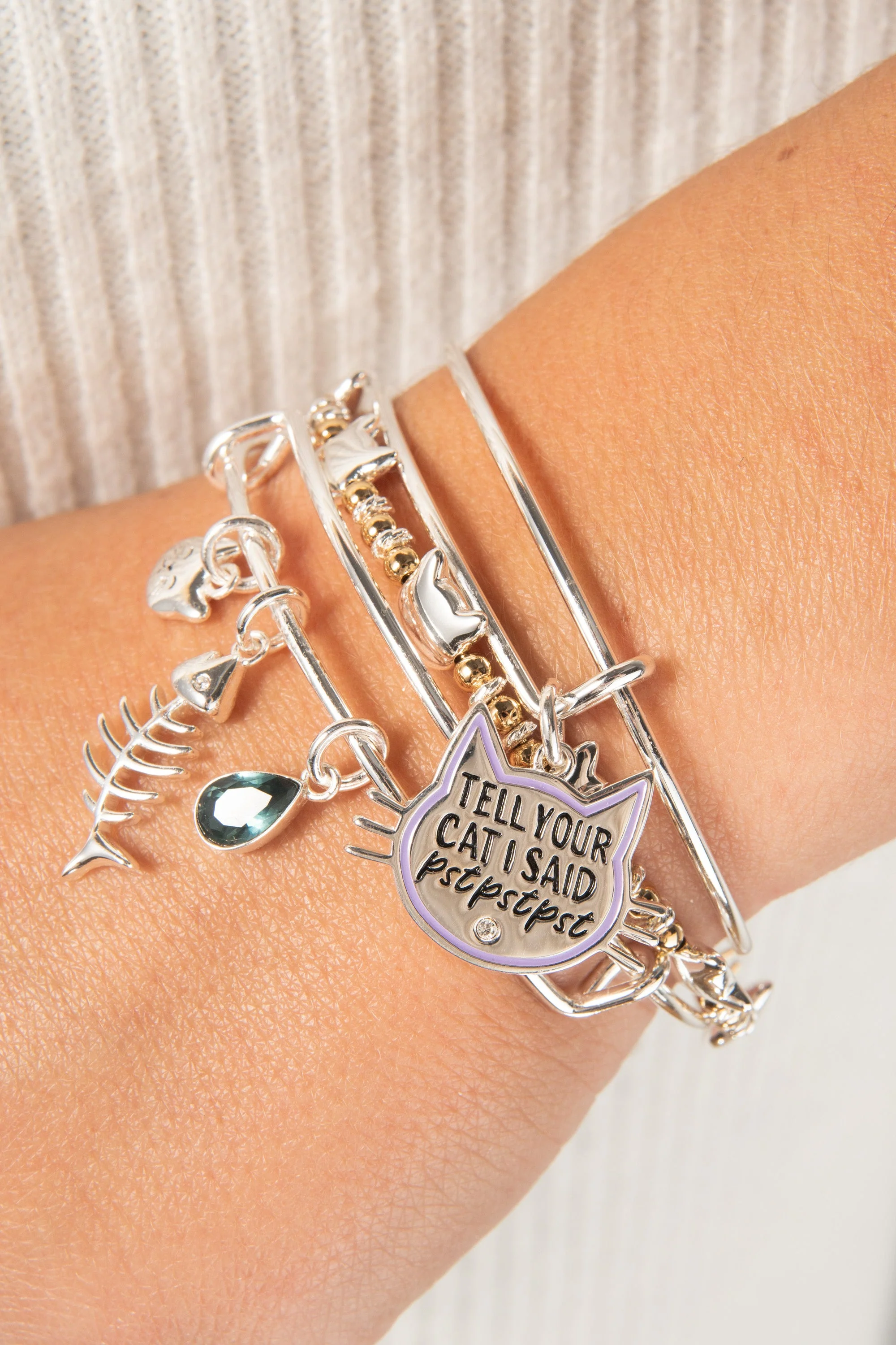 Cat Beaded Bangle - Image 3
