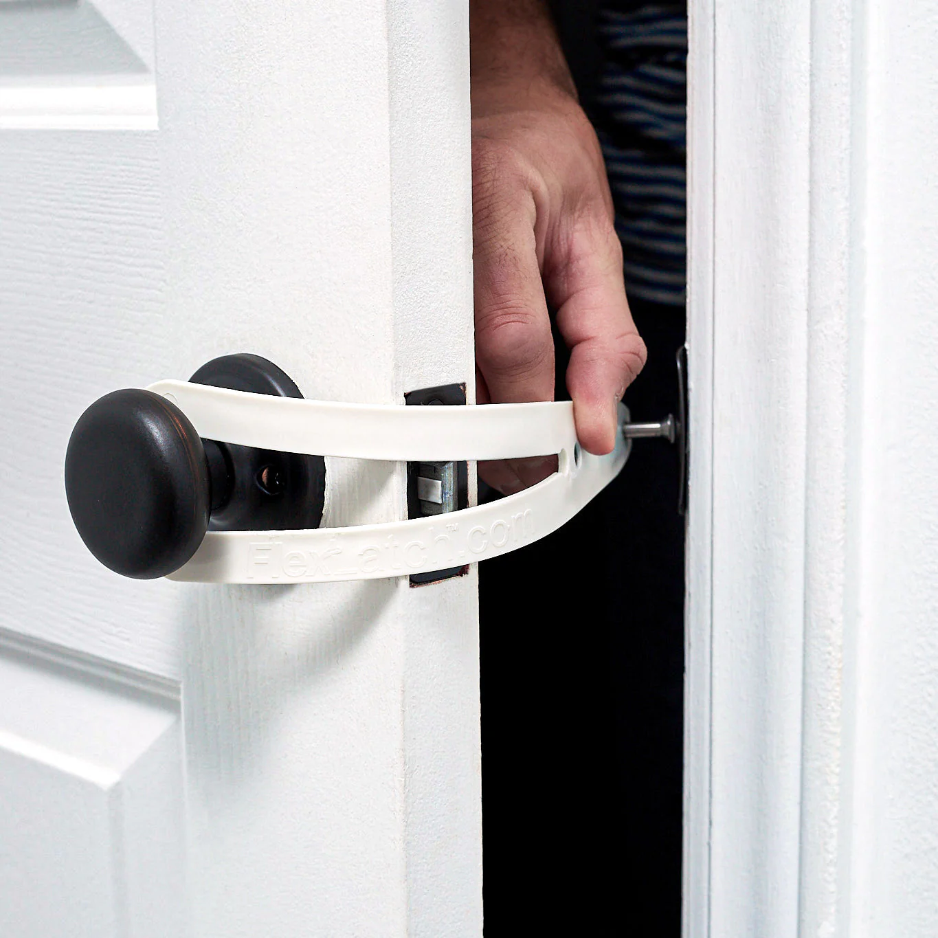 FlexLatch™ Cat Door Holder - Image 4